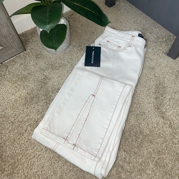 Off White Jeans With Front Slit - Picture 2 of 4